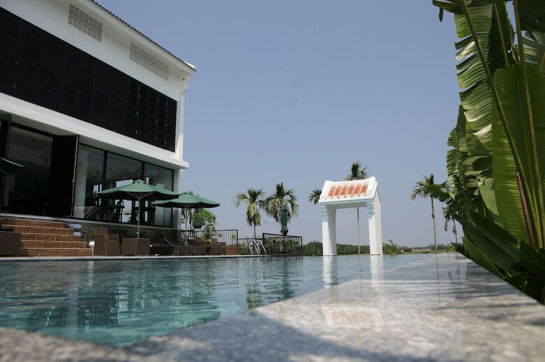 Hotel Nghe Garden Resort
