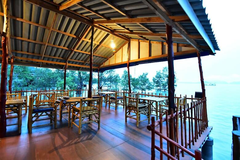 Hotel Chomlay Room & Restaurant