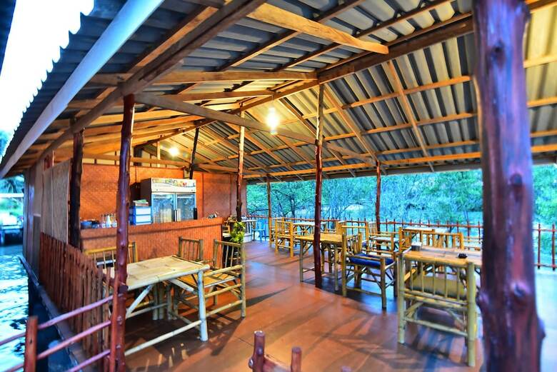 Hotel Chomlay Room & Restaurant