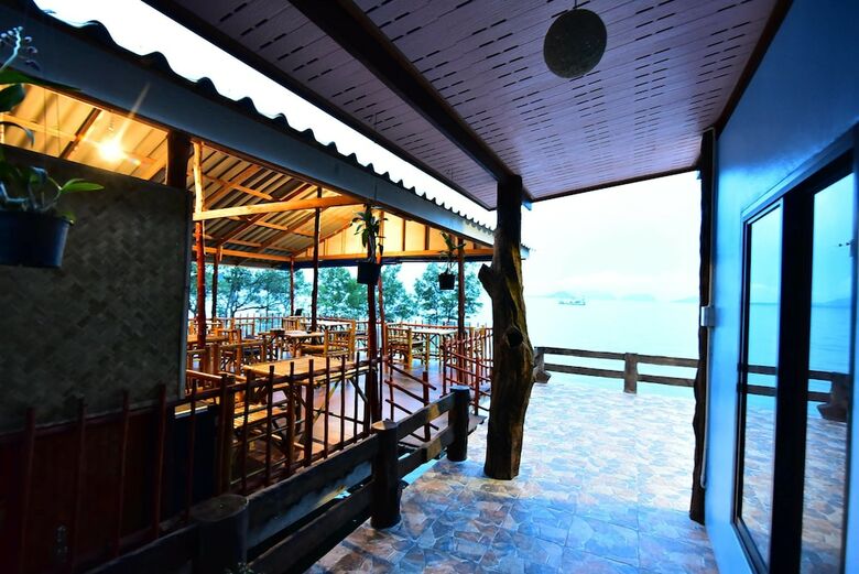 Hotel Chomlay Room & Restaurant