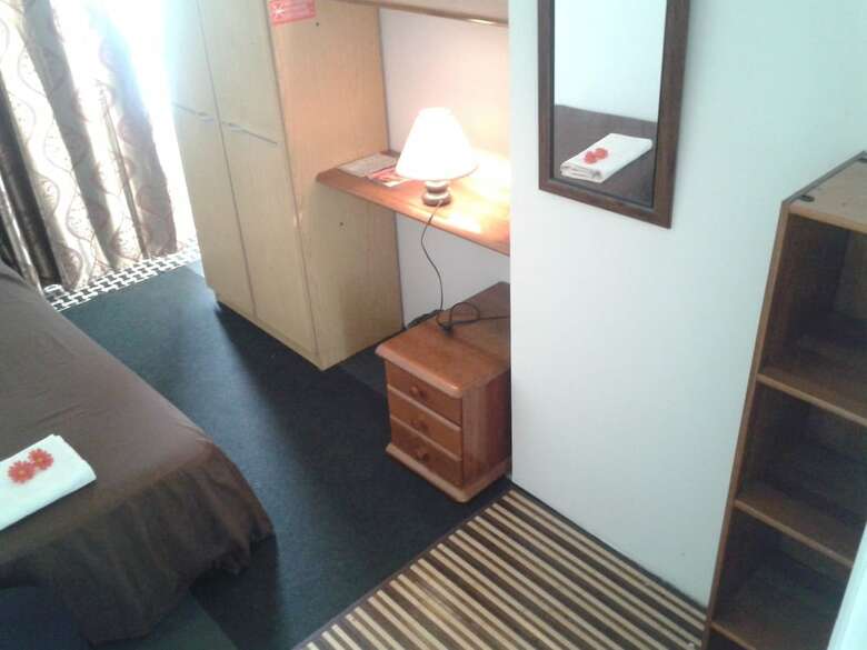 Hotel Low Cost Rooms