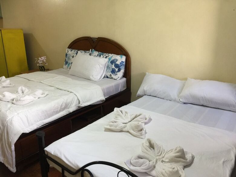 Hotel Ofw At Crowne Bay Tower