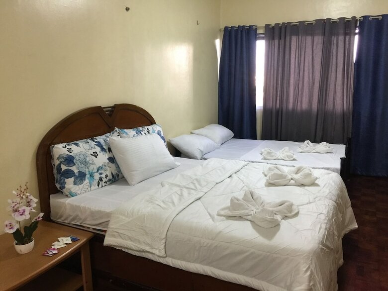 Hotel Ofw At Crowne Bay Tower