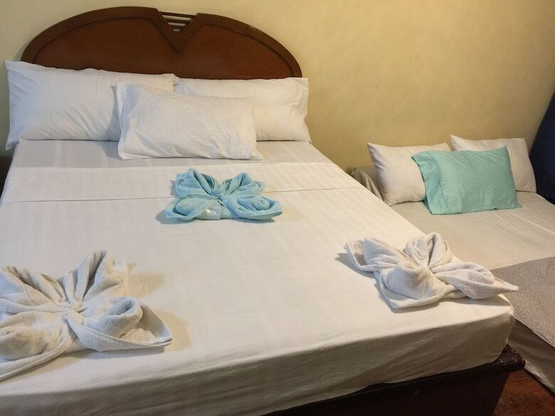 Hotel Ofw At Crowne Bay Tower
