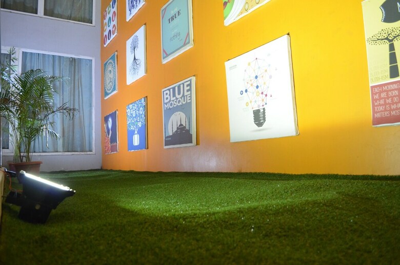 Hotel Woodapple Residency