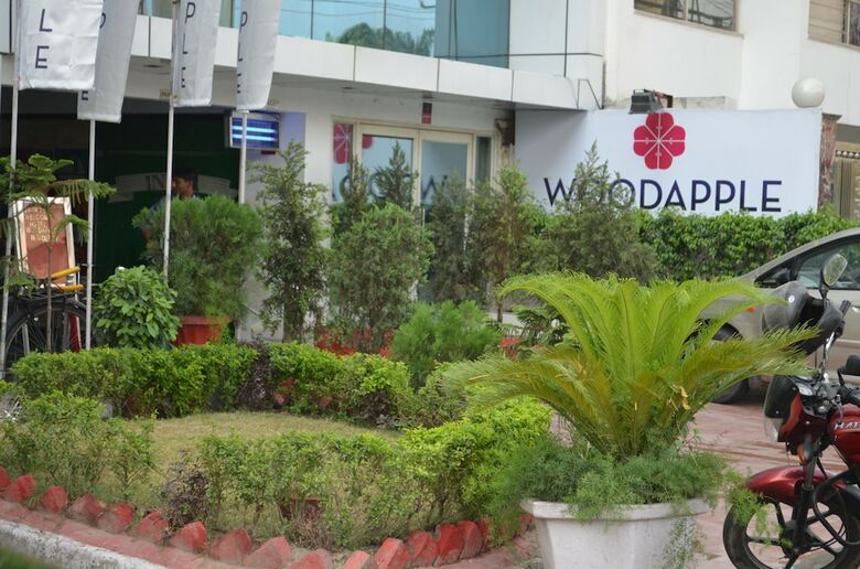 Hotel Woodapple Residency