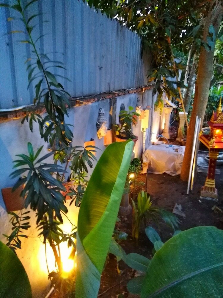 Hotel Manuelaeric Homestay