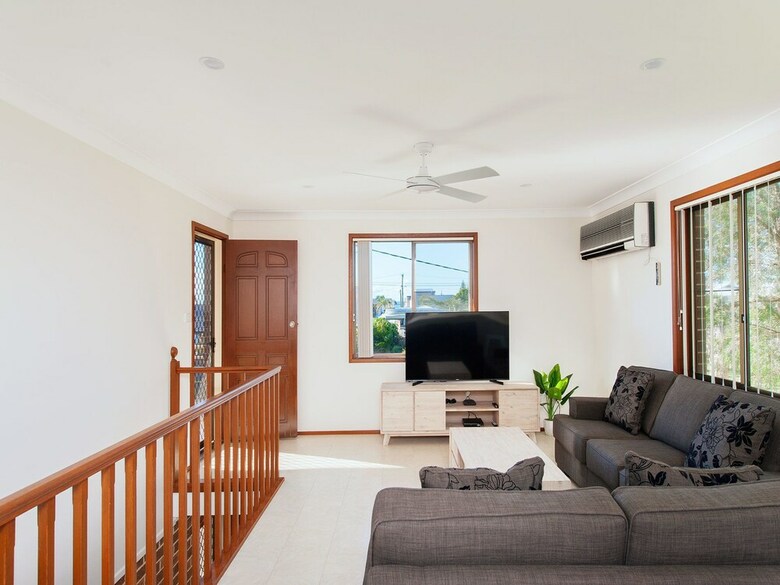 Happy Days, 49 Pantowora Street