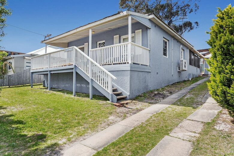 Tomaree Road, 14, Oscars Pet Friendly Beach House