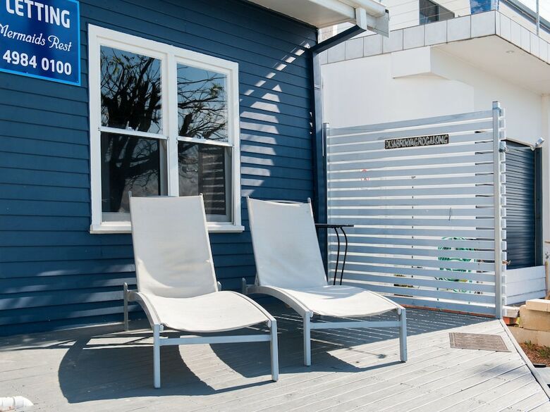 Sandy Point Road, 6, Mermaids Rest