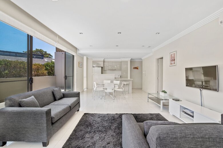 Shoal Bay Road, Aura Apartments, Unit 05, 59