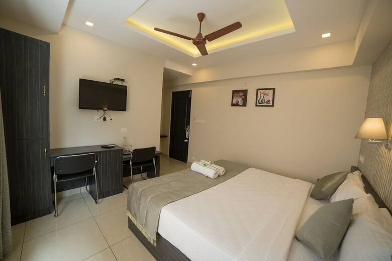 Hotel South Gate Residency