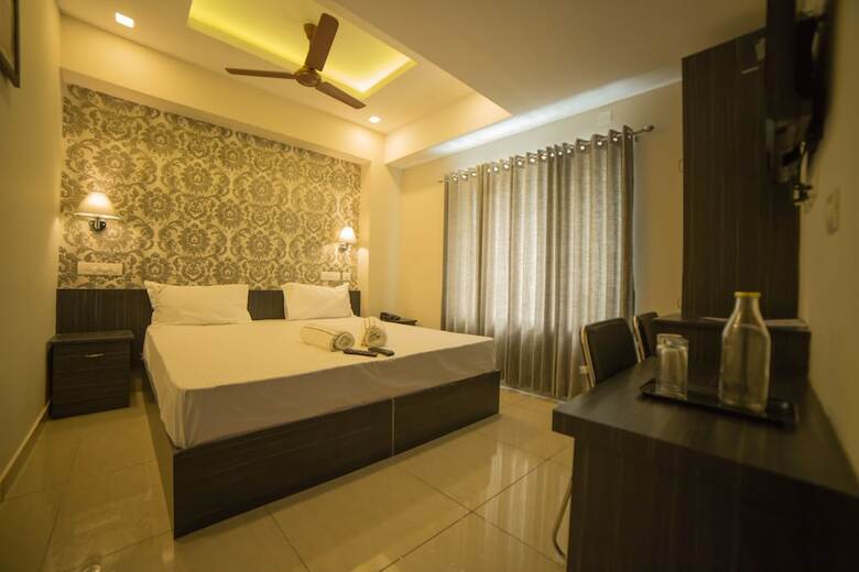 Hotel South Gate Residency