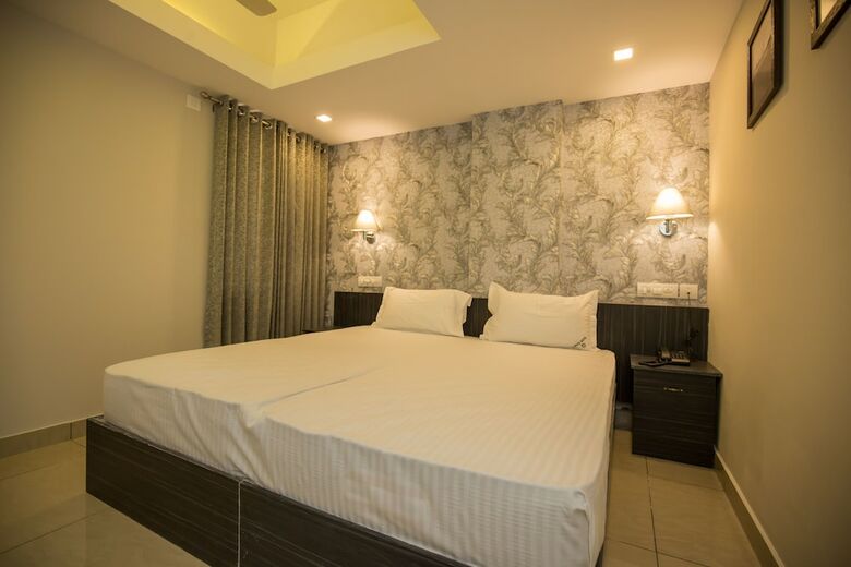 Hotel South Gate Residency