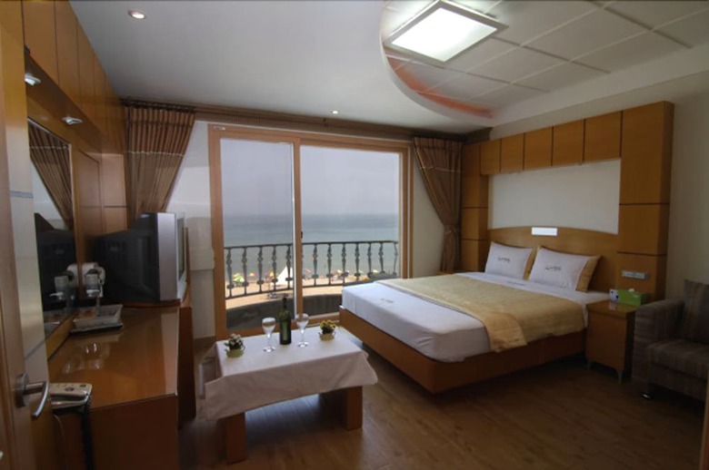 Hotel Surf's Up