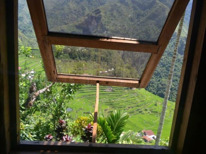 Hotel Ramons Native Homestay And Restaurant