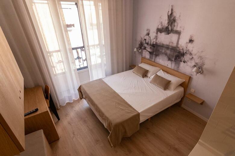 Plaza Mayor Suites & Apartments