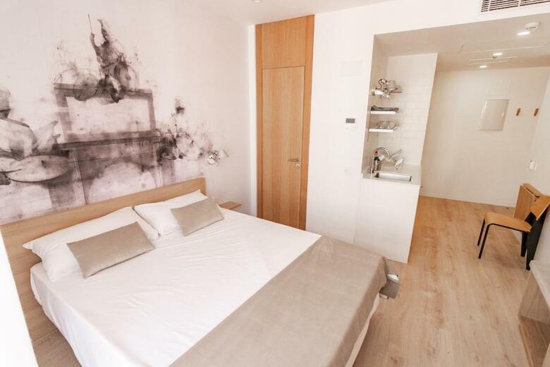 Plaza Mayor Suites & Apartments