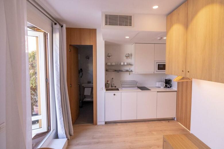 Plaza Mayor Suites & Apartments
