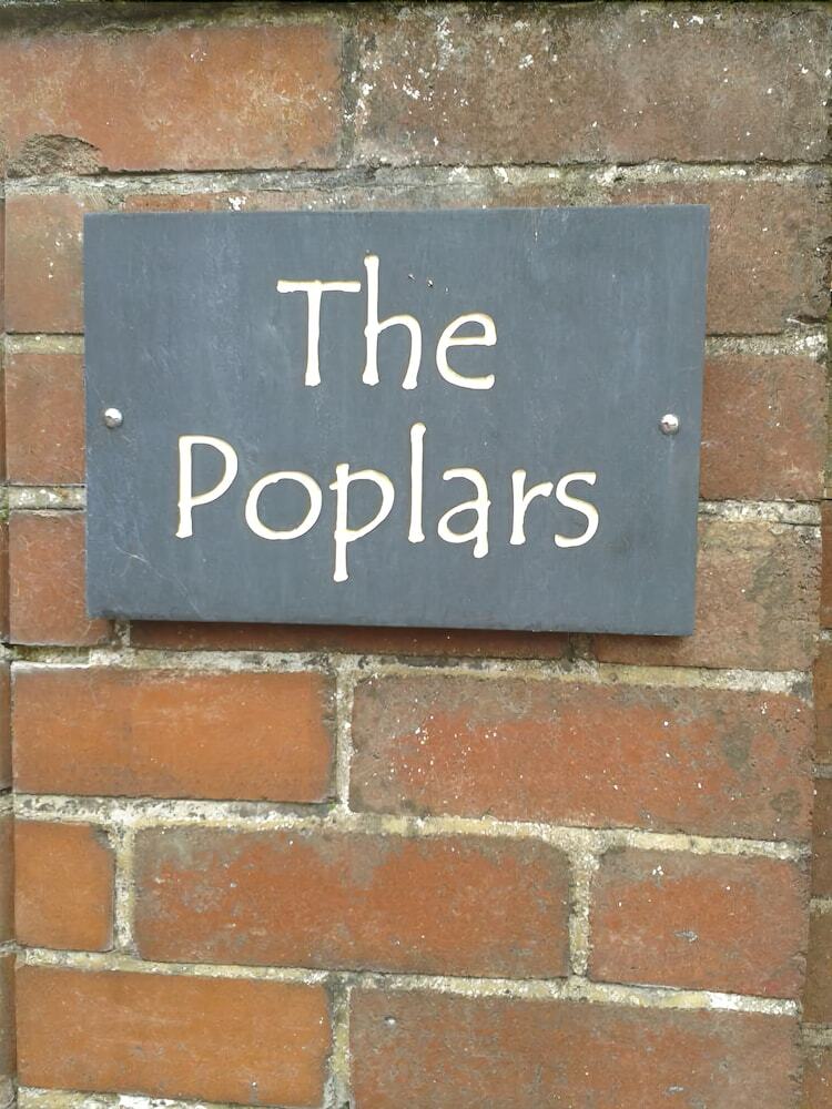 Hotel The Poplars