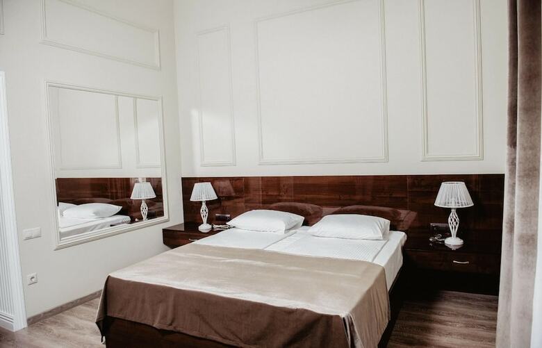 Hotel Meridian