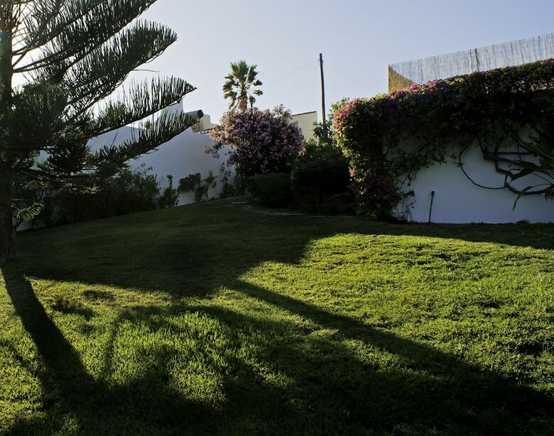 Bed & Breakfast Vila Sta Teresinha Suites