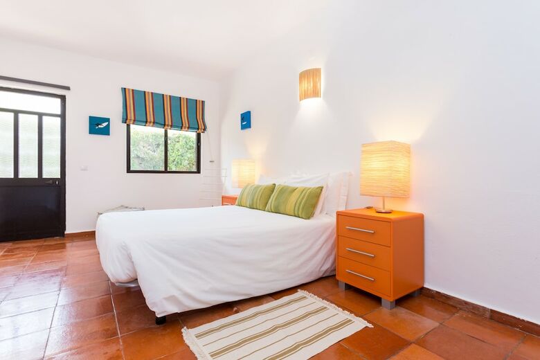 Bed & Breakfast Vila Sta Teresinha Suites