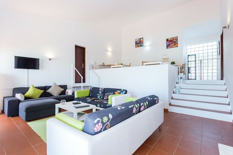 Bed & Breakfast Vila Sta Teresinha Suites