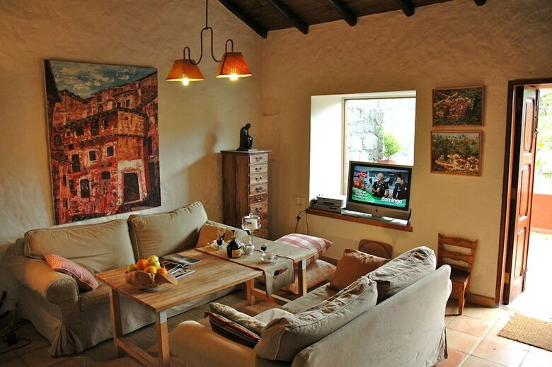 Romantic Villa With Private Pool For Couples In Gran Canaria