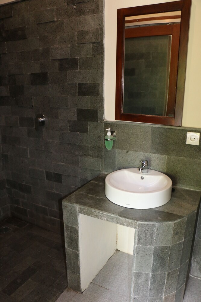 Hostal Kunyit Home Stay 1