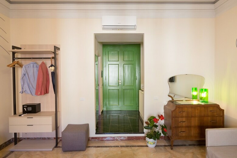 Hotel Tritone 125