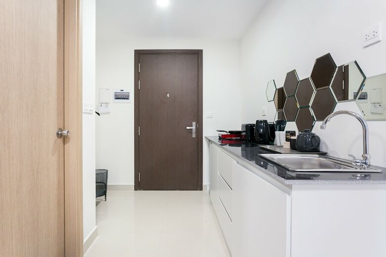 Minimalist Apartment Rivergate