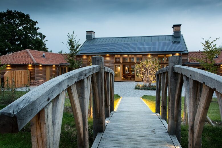 Retreat East