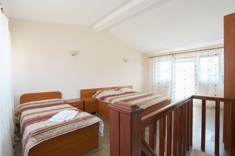 Aparthotel Apartments Lora