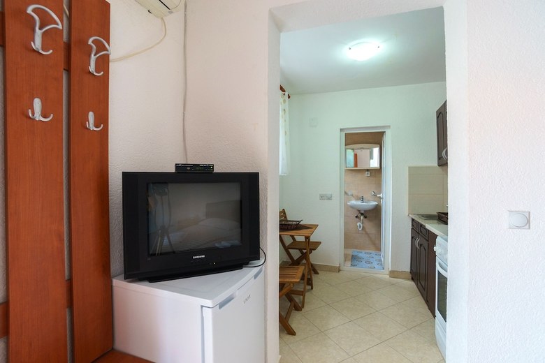 Aparthotel Apartments Lora