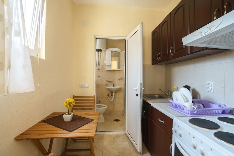 Aparthotel Apartments Lora