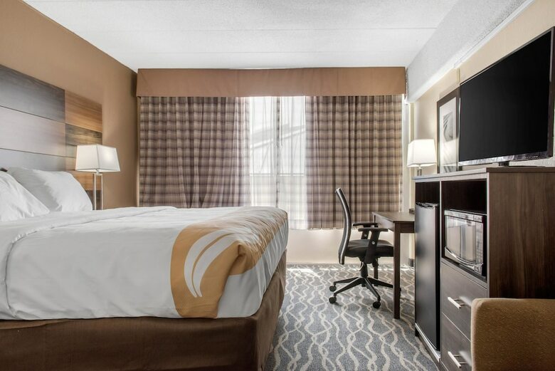 Hotel Quality Inn And Conference Center