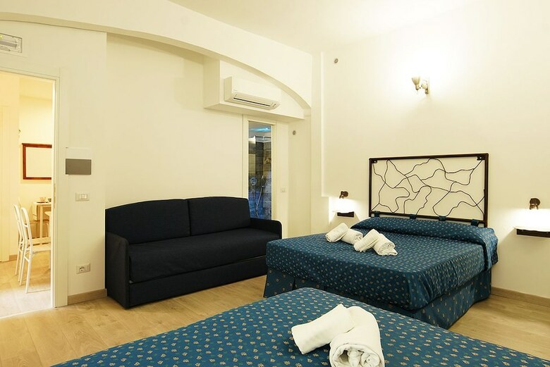 Hotel Vatican Holiday Junior