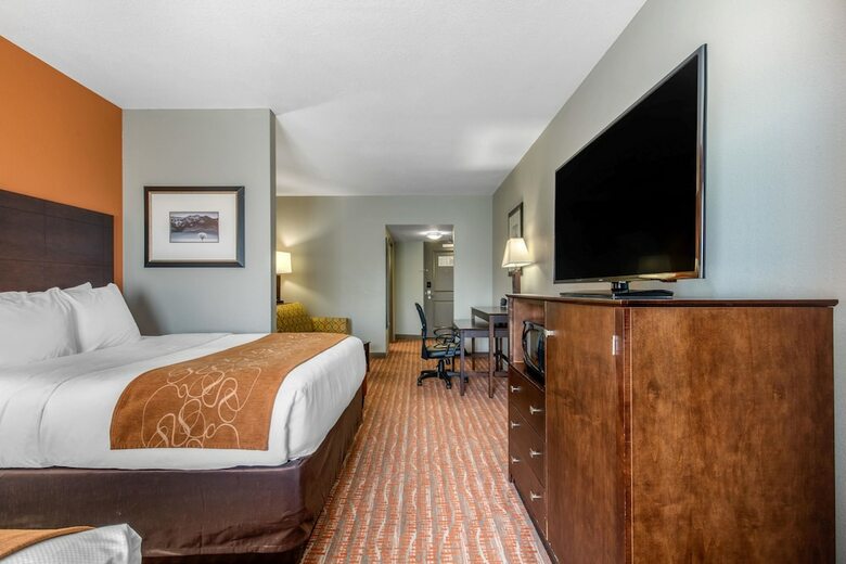 Hotel Comfort Suites Jackson I-40