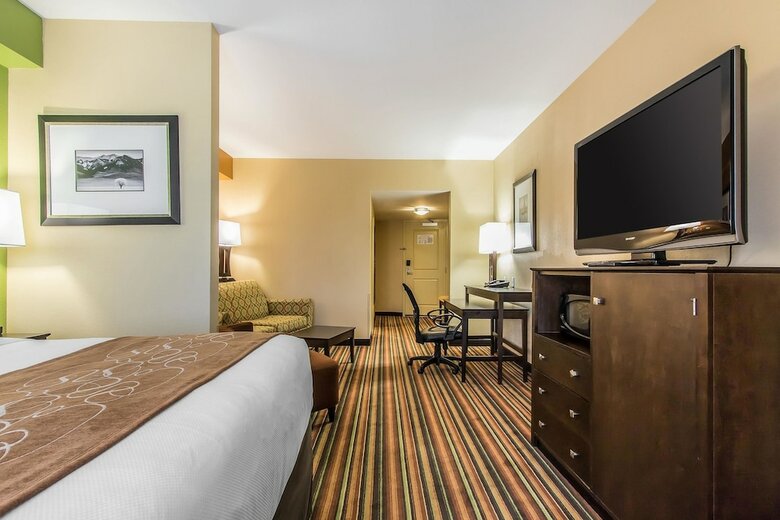 Hotel Comfort Suites Jackson I-40