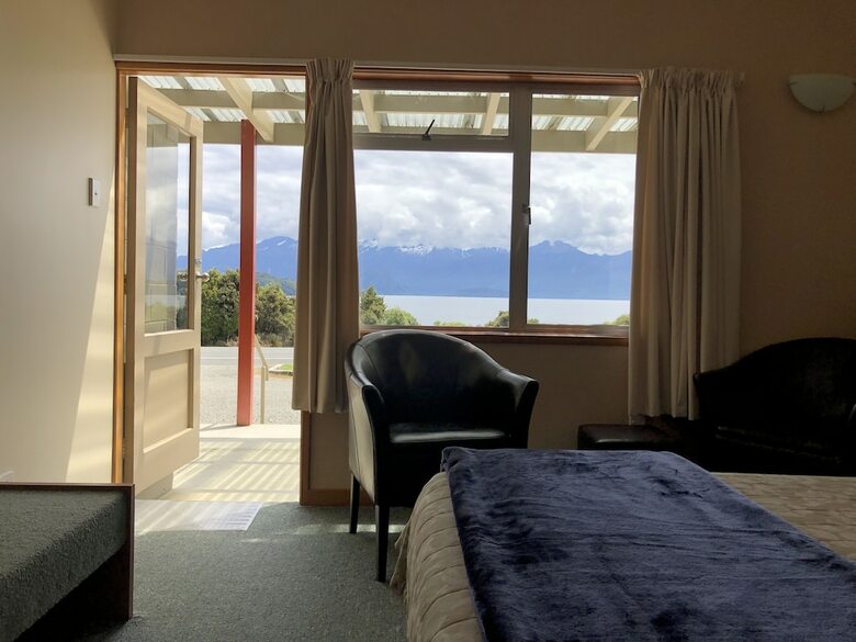 Hotel Manapouri Lakeview Motor Inn