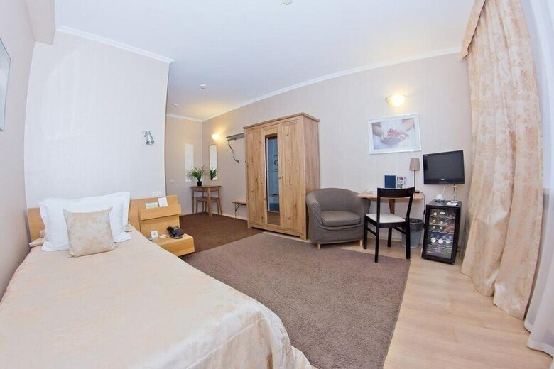 Business Hotel Avrora
