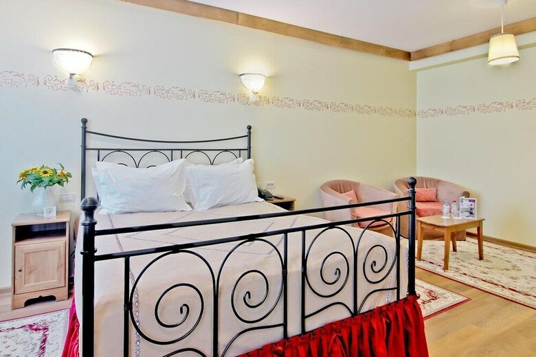 Business Hotel Avrora