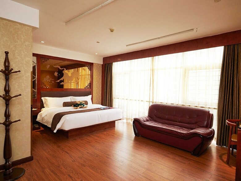 Yucheng Hotel