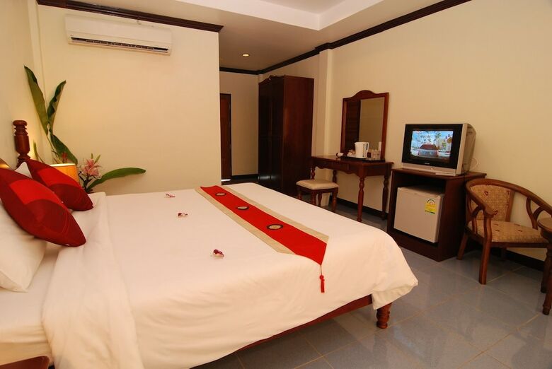 Hotel Lanta Seafront Resort
