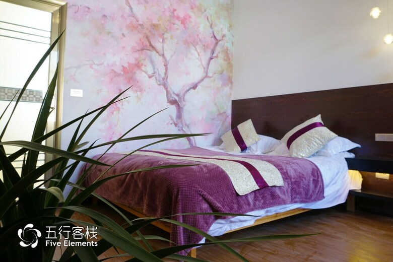 Hostal Five Elements