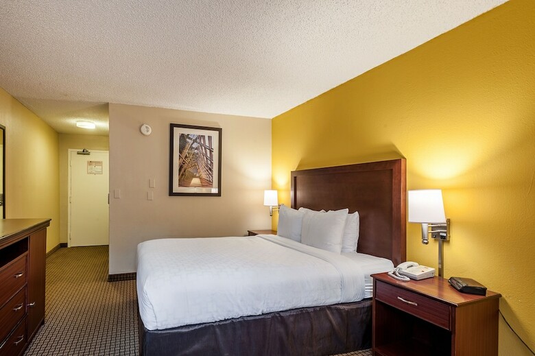 Clarion Hotel Seattle Airport