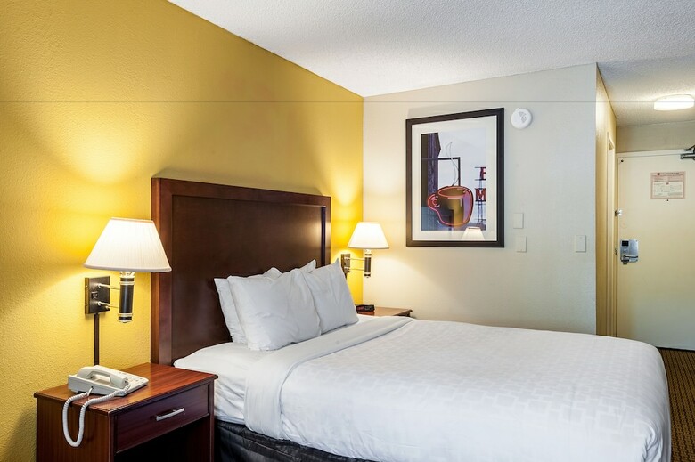 Clarion Hotel Seattle Airport