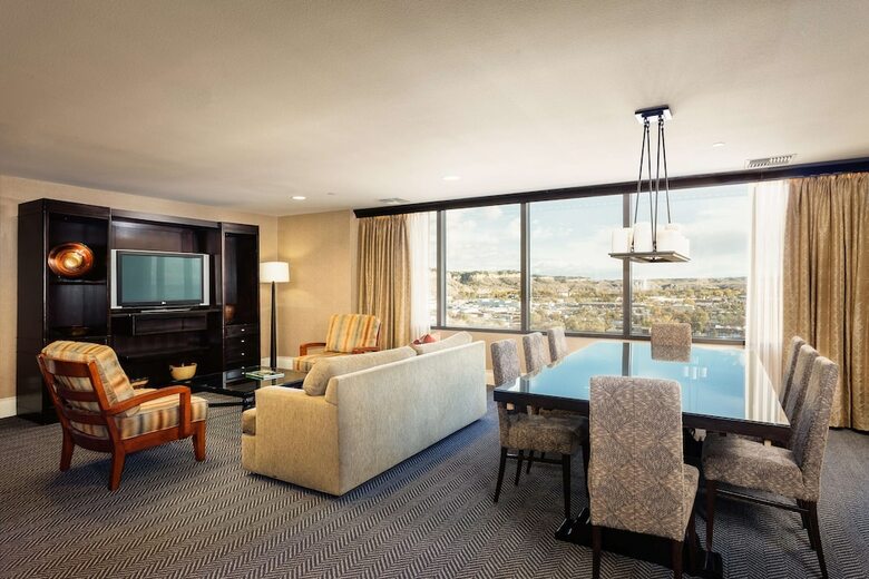Doubletree By Hilton Hotel Billings