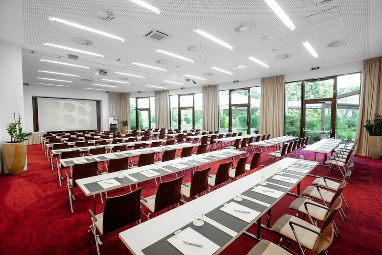 Hotel Seepark W�rthersee Resort